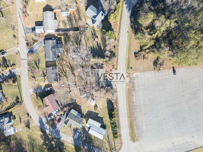 Building Photo - 130 Reems Creek Rd