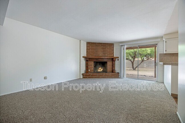 Building Photo - 3534 N Palmer Dr