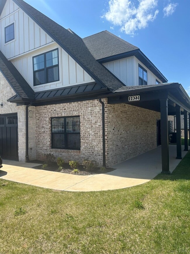 Building Photo - 1022 N Westyn Lp