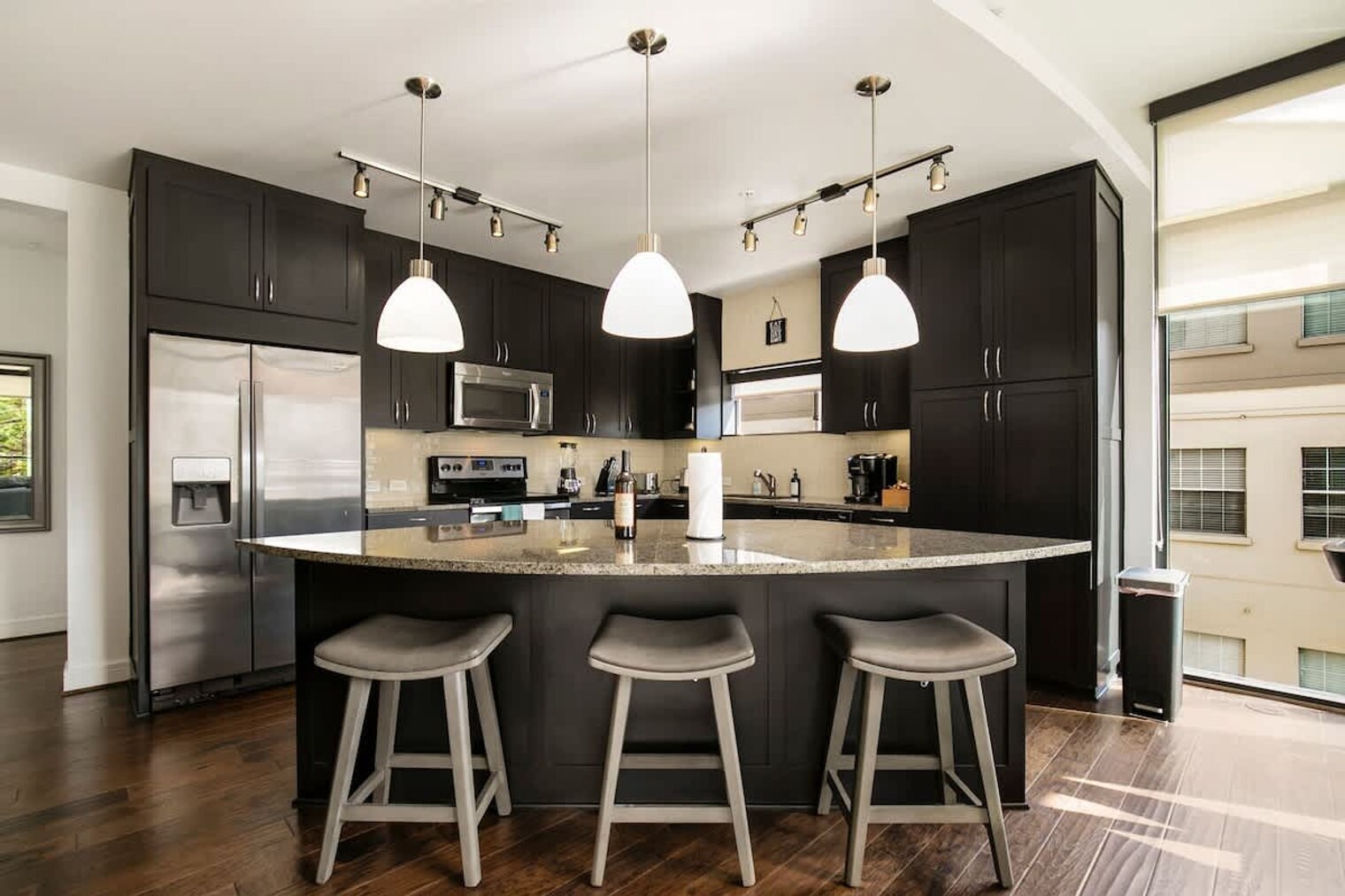 Building Photo - 101 Bowen St