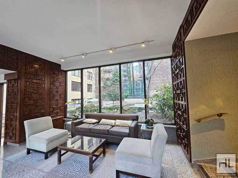 Building Photo - Corner 1-Bedroom in Midtown East | 11th Fl...