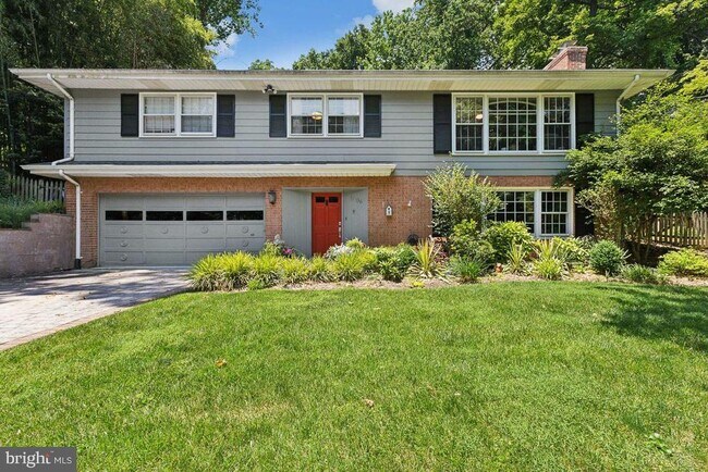 Building Photo - 1506 Woodacre Dr