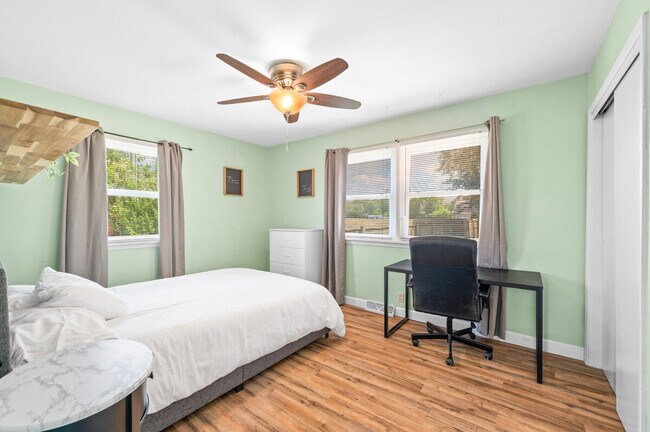 Building Photo - 2913 13th St