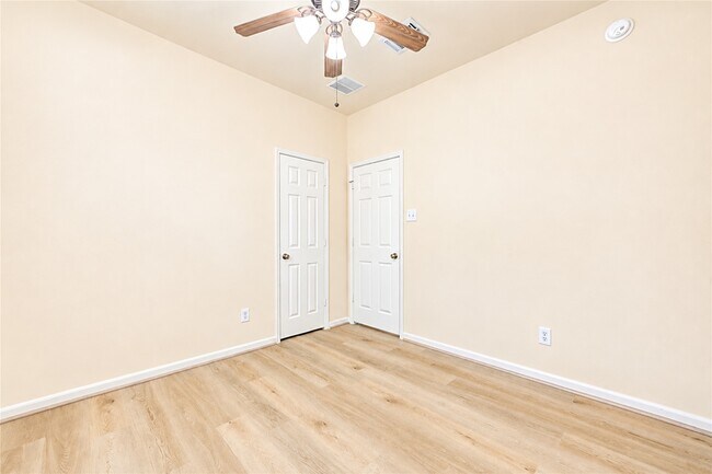 Building Photo - 7419 Sabinal Creek Dr