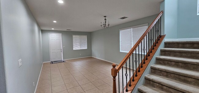 Building Photo - FOR RENT: Spacious 5-Bed Home with RV Park...