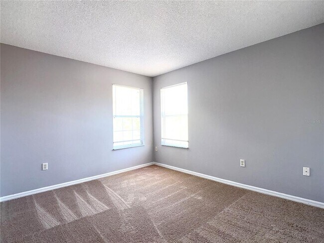 Building Photo - 732 Casterton Cir