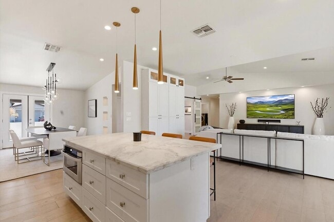 Building Photo - 8372 E San Salvador Dr