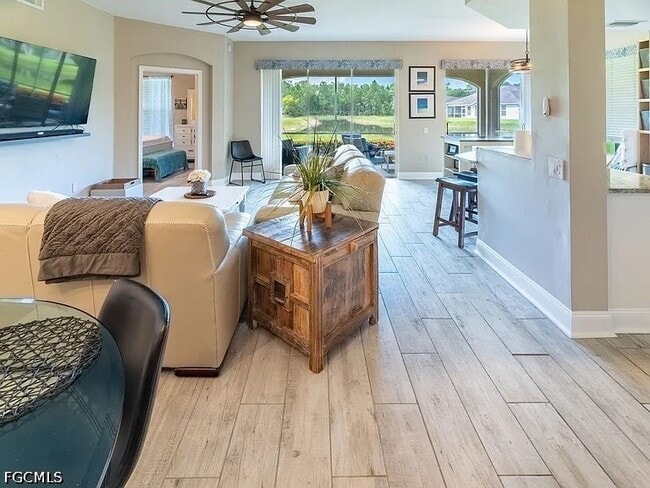 Building Photo - 23084 Lone Oak Dr