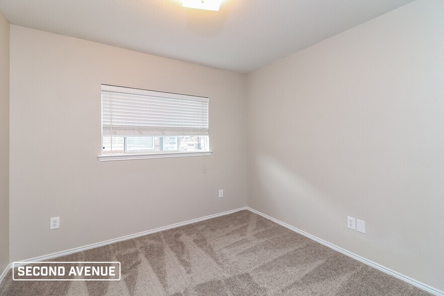Building Photo - 8660 Boswell Meadows Dr