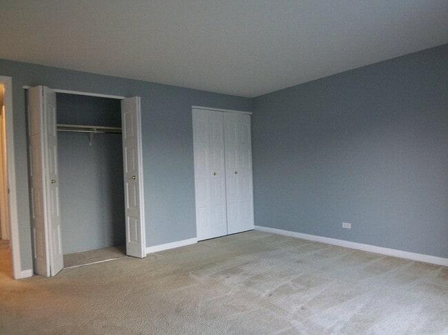 Building Photo - 34 N Salem Dr