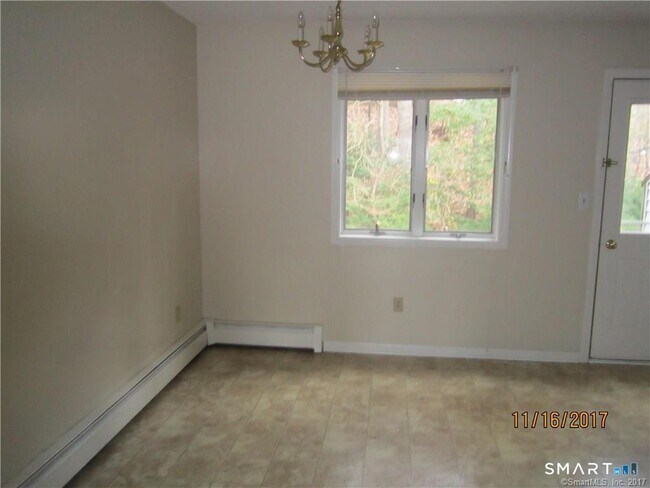 Building Photo - 63 Hicks St