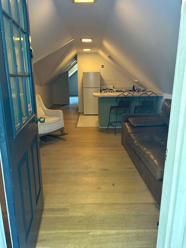 Primary Photo - 1179 Aspen Way