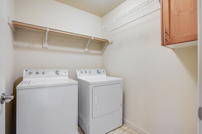 Building Photo - Beautiful 3 Bed, 2.5 Bath Rental Home in W...