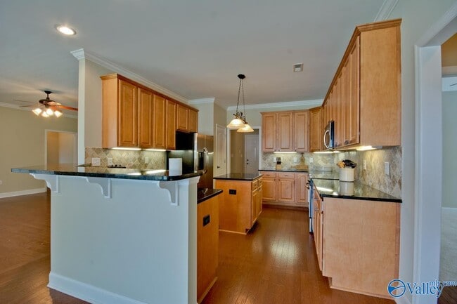 Building Photo - 112 SW Autumn Cove Dr