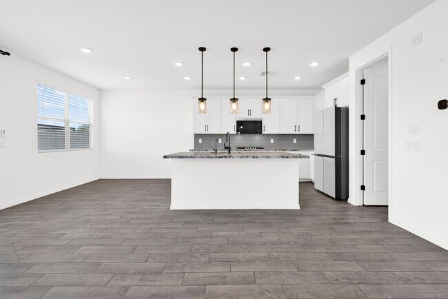 Building Photo - Newly Built 4-bed / 2.5 Bath Home in Quiet...