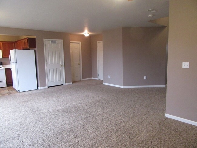 Building Photo - Available July 1st