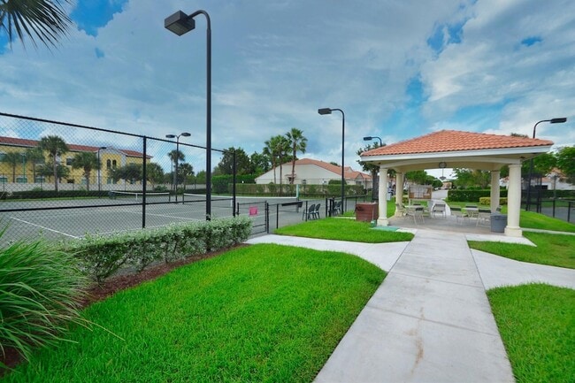 Building Photo - 6077 Lake Hibiscus Dr
