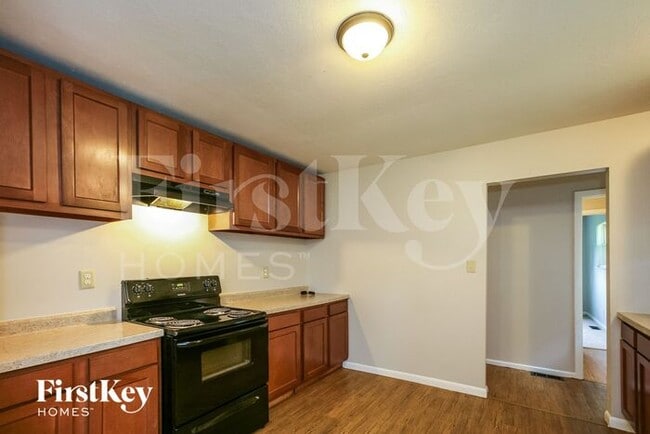 Building Photo - 8074 Hague Rd