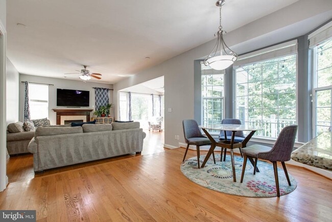 Building Photo - 2191 Oak Forest Dr