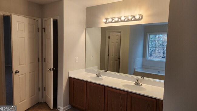 Building Photo - 3065 Moser Way