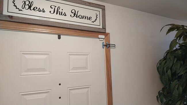 Building Photo - 12745 W Wakefield Dr