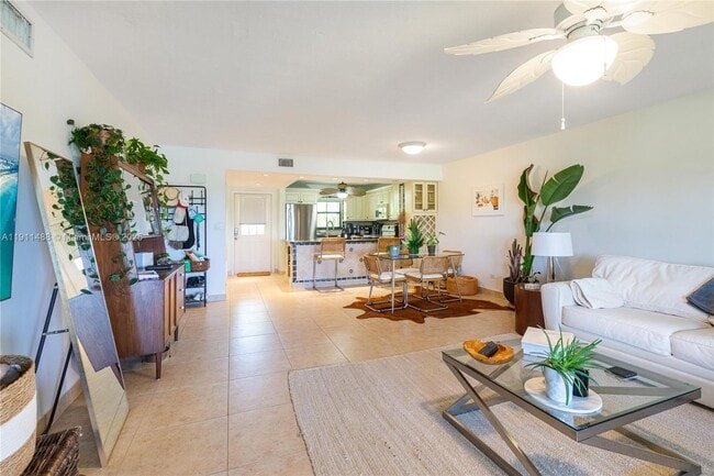 Building Photo - 96000 Overseas Hwy