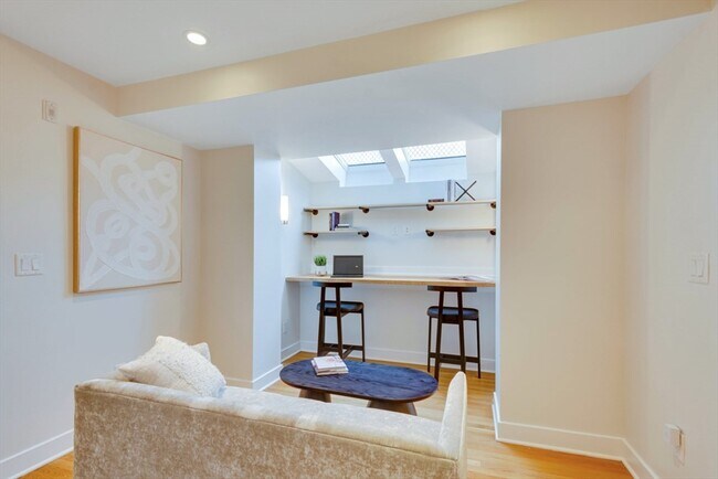Building Photo - 242 Shawmut Ave