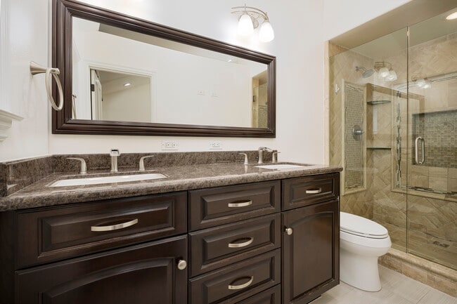 Building Photo - 8562 Sandy Hook Dr