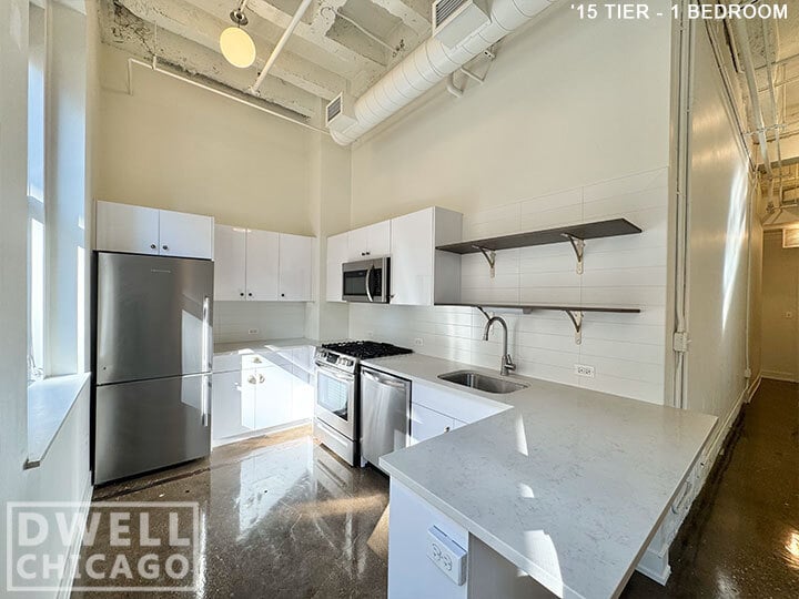 Building Photo - 17 E Adams St