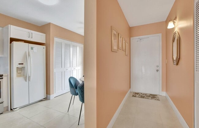 Building Photo - 14527 Bonaire Dr