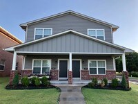 Building Photo - 1289 E Main St