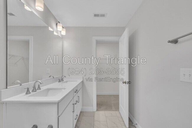 Building Photo - 267 Old Grove Ln