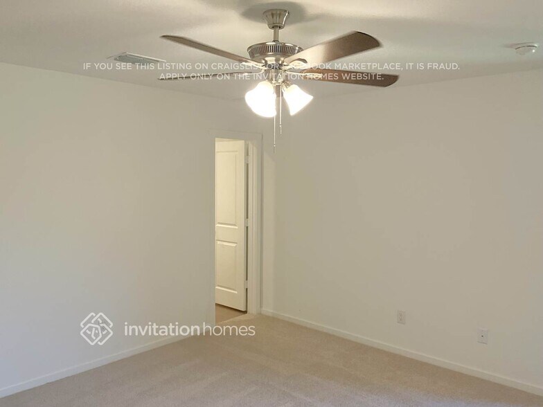 Building Photo - 1407 Merlin Blf St