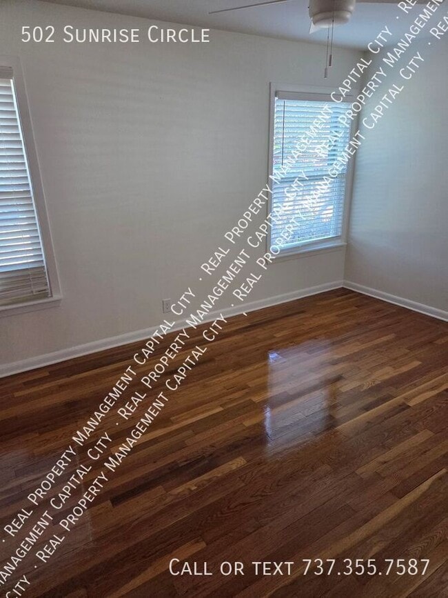 Building Photo - 502 Sunrise Cir