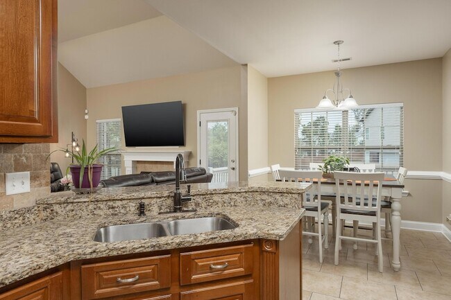 Building Photo - 8671 Blanche Rd