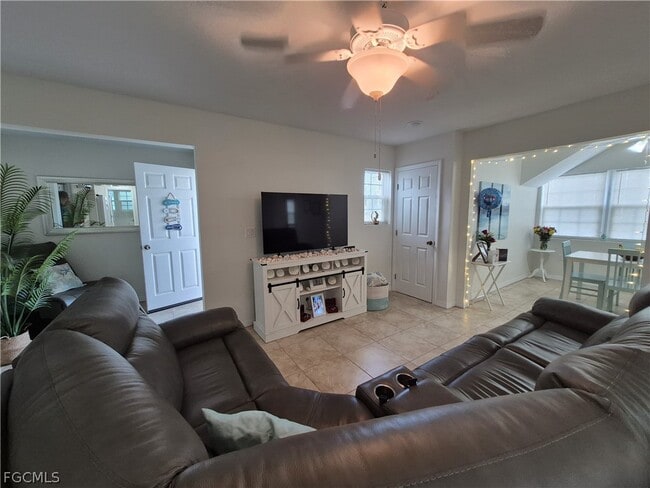 Building Photo - 254 Palermo Cir