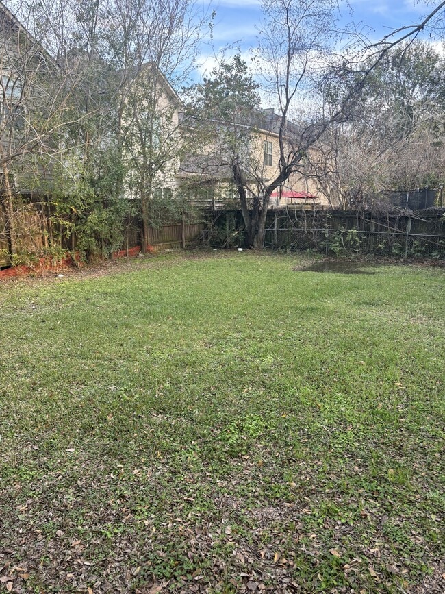 Building Photo - 3503 W Congress St