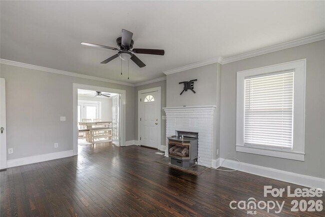 Building Photo - 123 E 2nd St