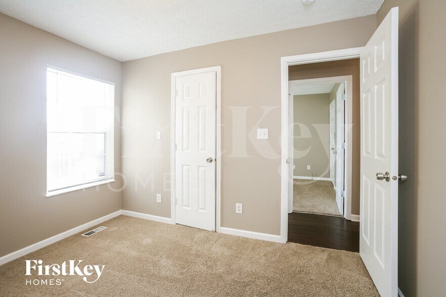 Building Photo - 3839 Libra Ln