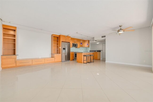 Building Photo - 7432 Sunshine Skyway Ln S
