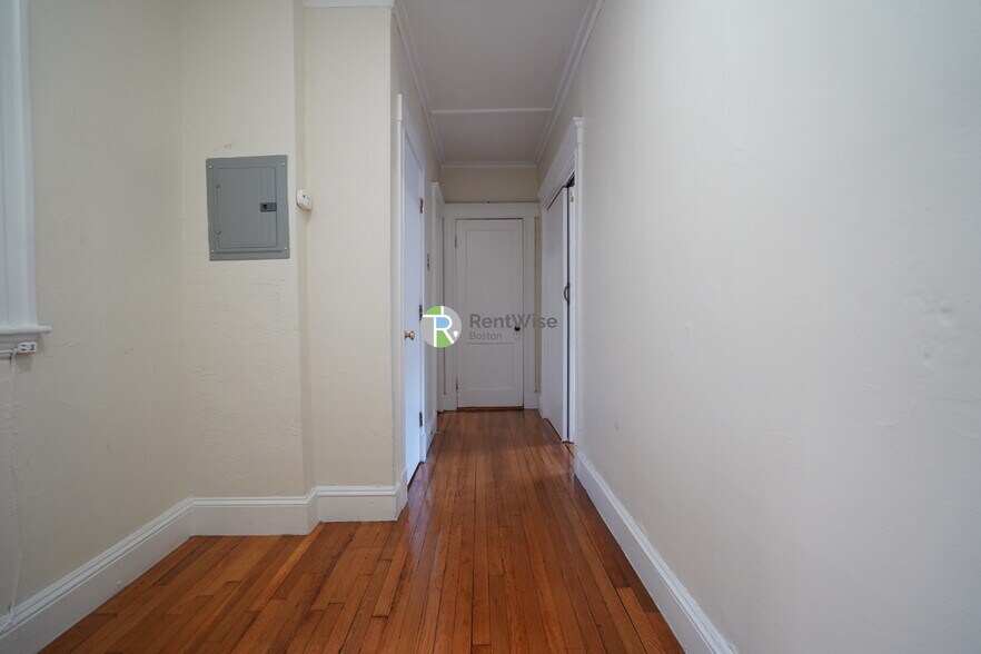 Building Photo - 1179 Boylston St