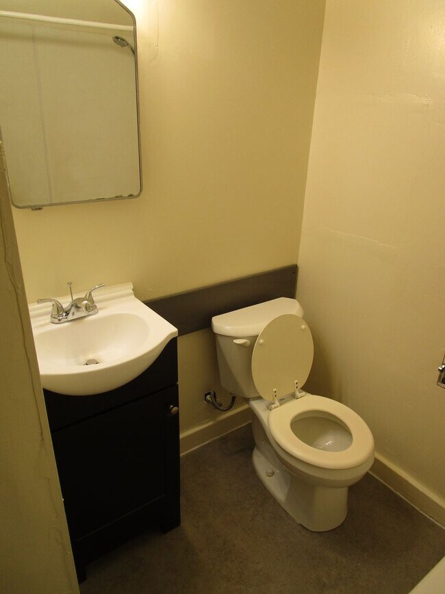 Building Photo - 3431 Rockefeller Ave