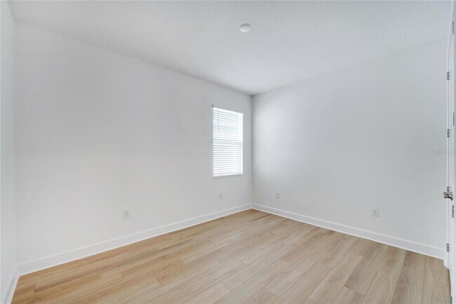 Building Photo - 943 Signet Dr