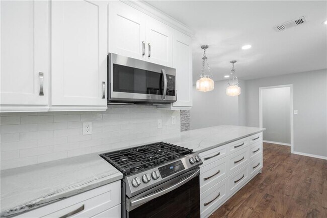 Building Photo - 4211 Canyon Point Cir
