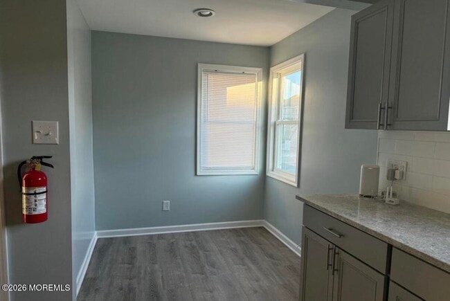 Building Photo - 40 Bay Shore Dr