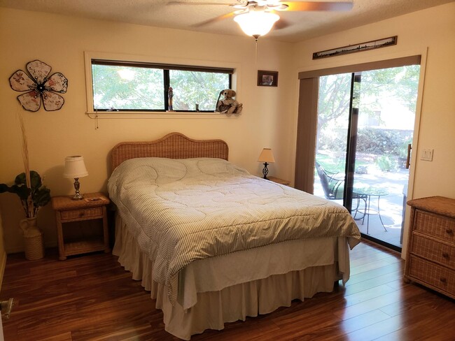 Building Photo - Gorgeous Views and a backyard oasis at thi...