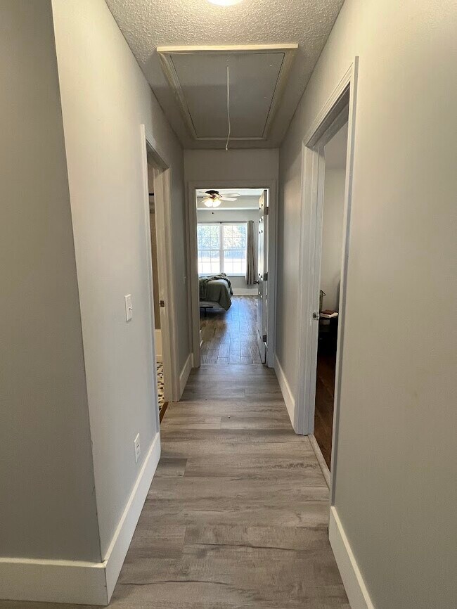 Building Photo - 82 Saddlebrush Rd