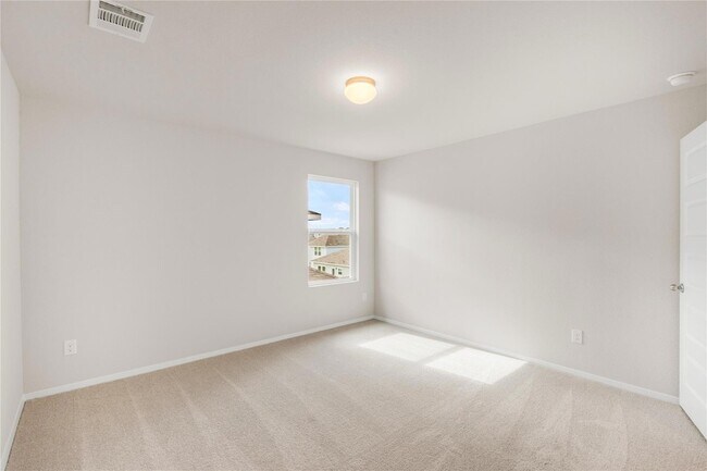 Building Photo - 2615 Towy Rd