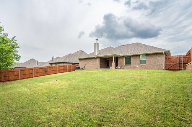 Building Photo - Beautiful Home in Woodland Park