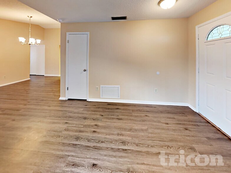 Building Photo - 1239 La Mesa Ave